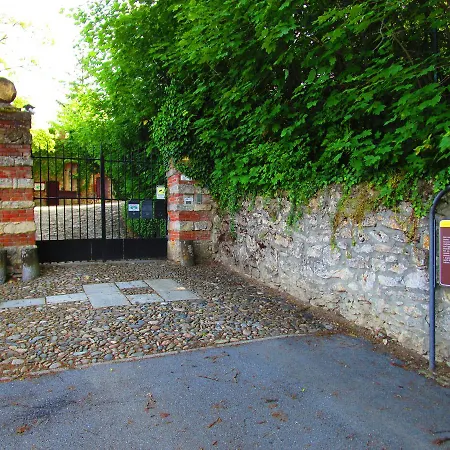 La Corte Del Castello Bed & Breakfast *