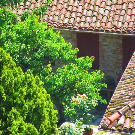 לינה וארוחת בוקר La Corte Del Castello *