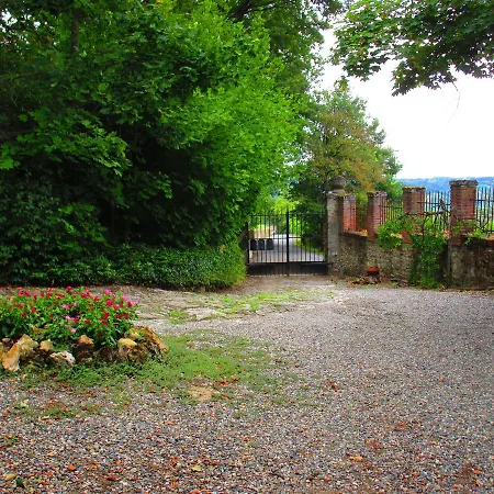 La Corte Del Castello Bed & Breakfast *