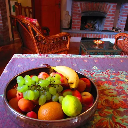 La Corte Del Castello Bed & Breakfast *